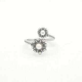 Anillo botón charro combinado con perlas