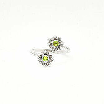 Anillo charro dos botones charros anillo de Salamanca filigrana charra en plata de ley verde olivina