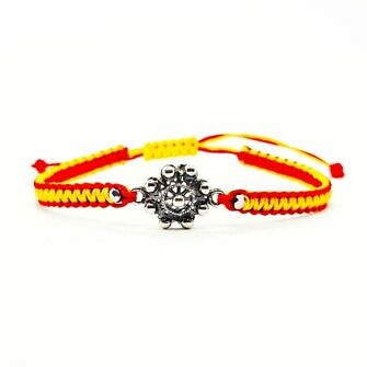 Pulsera Charra Bandera España botón charro y colores de la bandera de España, hilo Rojo y amarillo roji walda. Macramé botón charro de Salamanca