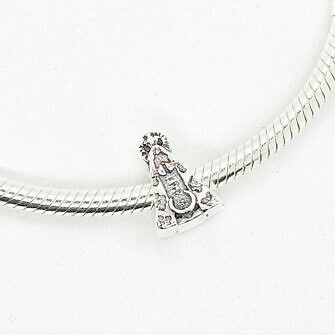 Abalorio Virgen del Socorro Vitigudino para Pulsera Pandora con pulsera