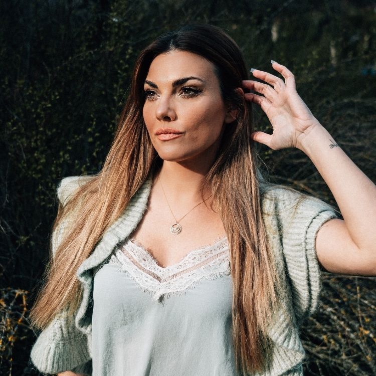 Gargantilla con tres círculos personalizable - Imagen 3