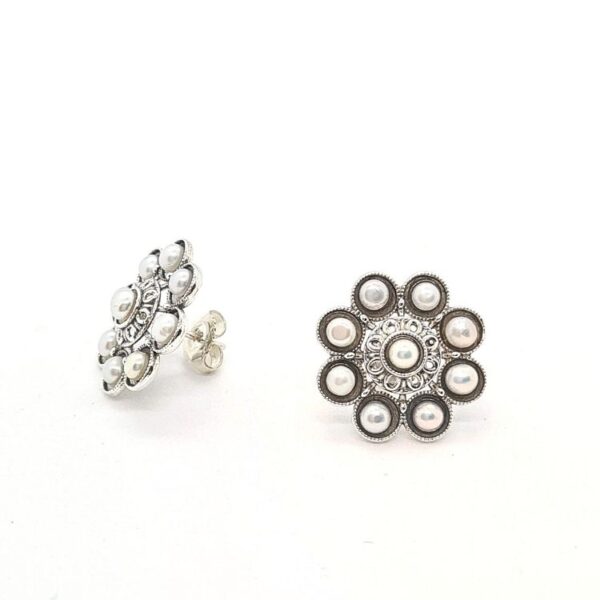 Pendientes botón charro con perlas