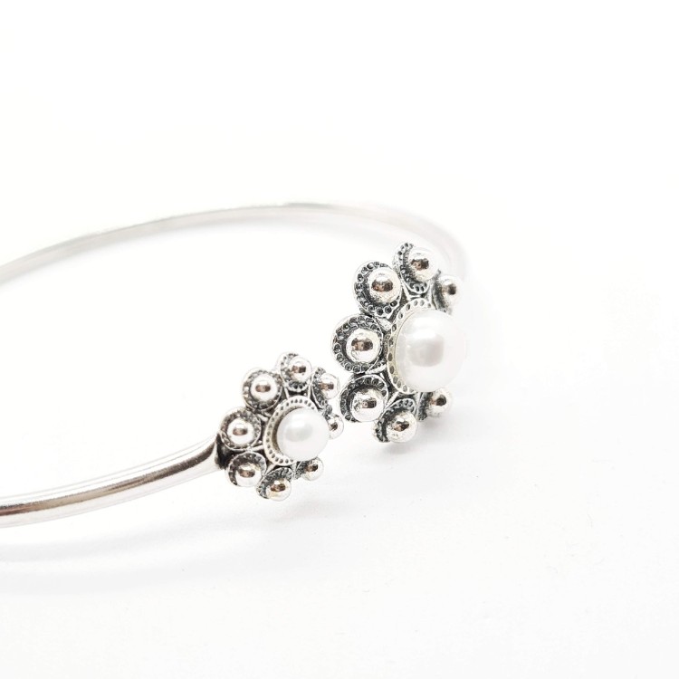 Brazalete tubo dos botones charros con perla blanca (mixtos) - Imagen 2