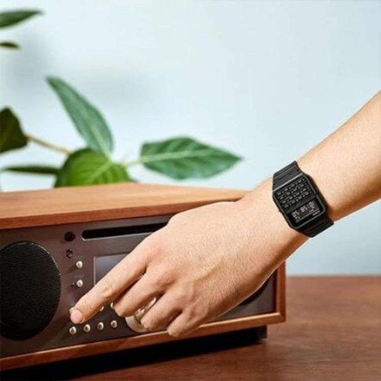 Reloj Casio calculadora negro resina - Imagen 3
