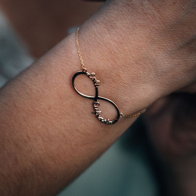 Pulsera infinito personalizable oro - Imagen 2