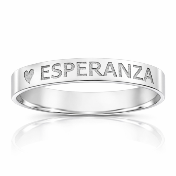 Anillo personalizable con un nombre en plata